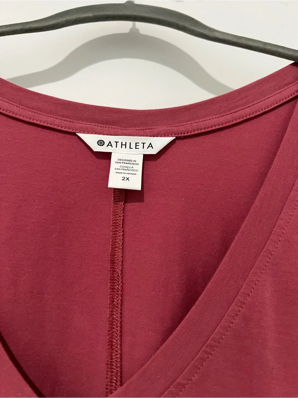Athleta Women's V-Neck Long Sleeve Top in Wine - Picture 2 of 5
